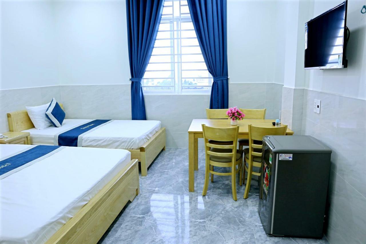 Tango Motel Da Nang Buitenkant foto