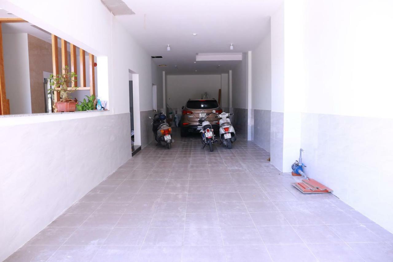 Tango Motel Da Nang Buitenkant foto